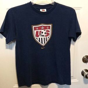 Nike US Soccer Navy Blue T-shirt Boy’s Size Large
